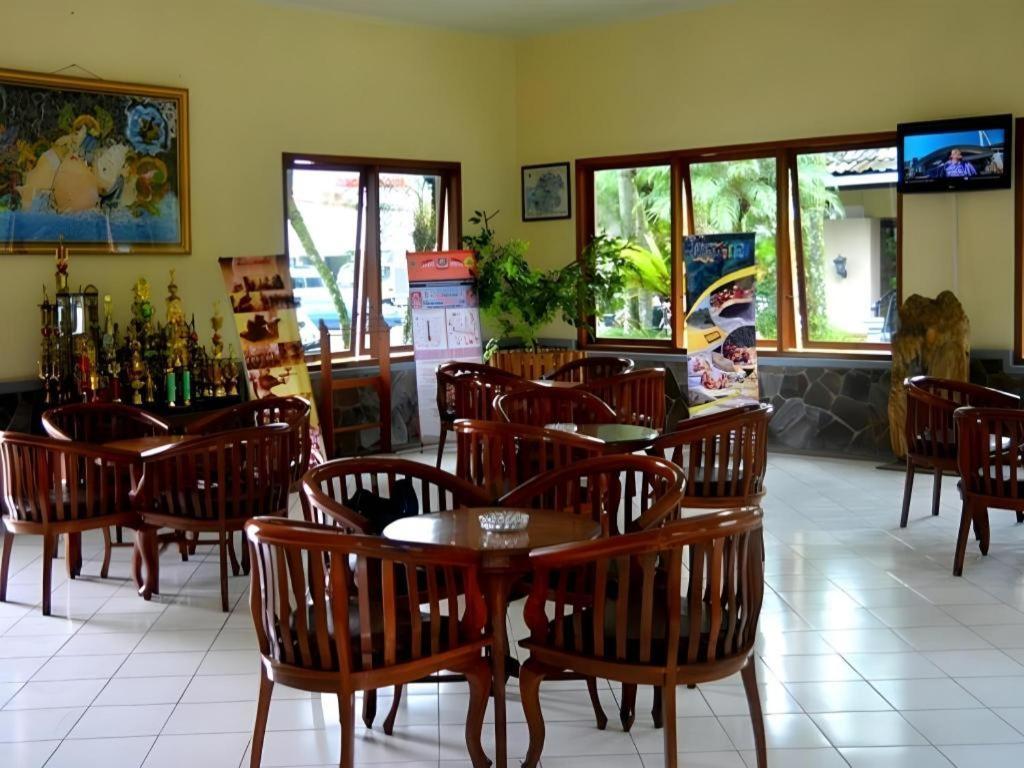 Augusta Sukabumi Hotel Eksteriør billede