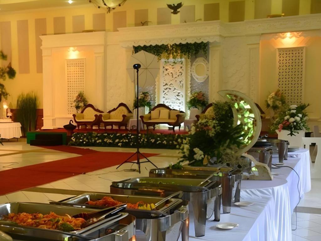 Augusta Sukabumi Hotel Eksteriør billede