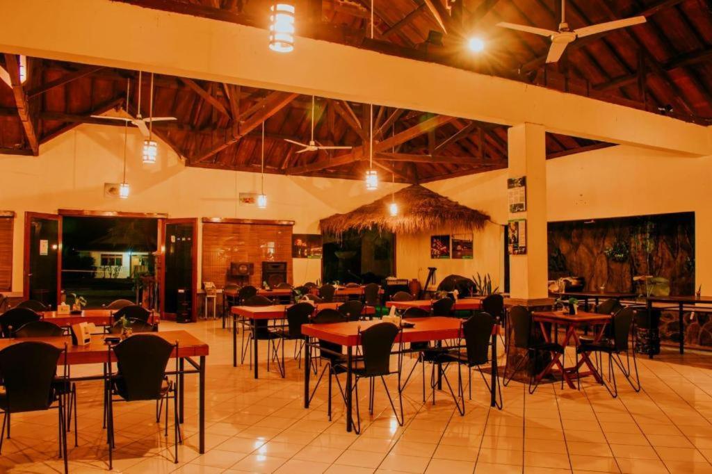 Augusta Sukabumi Hotel Eksteriør billede