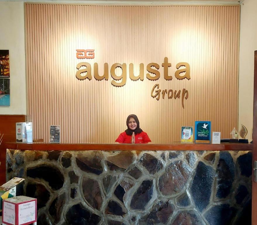 Augusta Sukabumi Hotel Eksteriør billede
