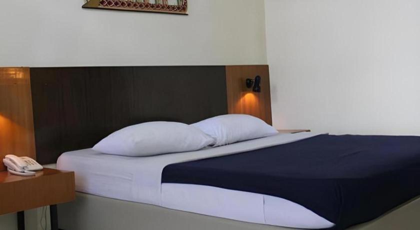 Augusta Sukabumi Hotel Eksteriør billede
