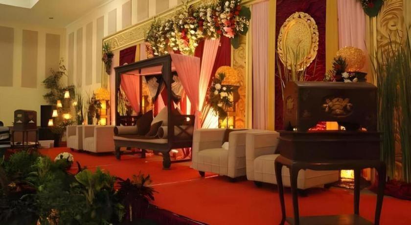 Augusta Sukabumi Hotel Eksteriør billede