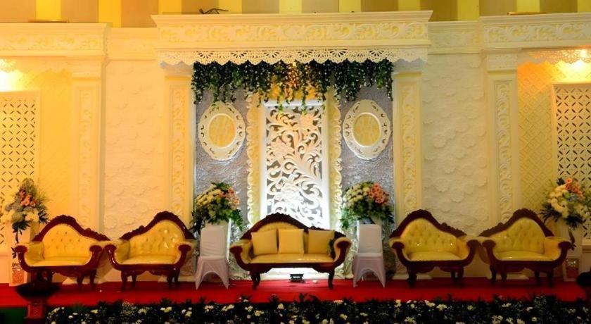 Augusta Sukabumi Hotel Eksteriør billede