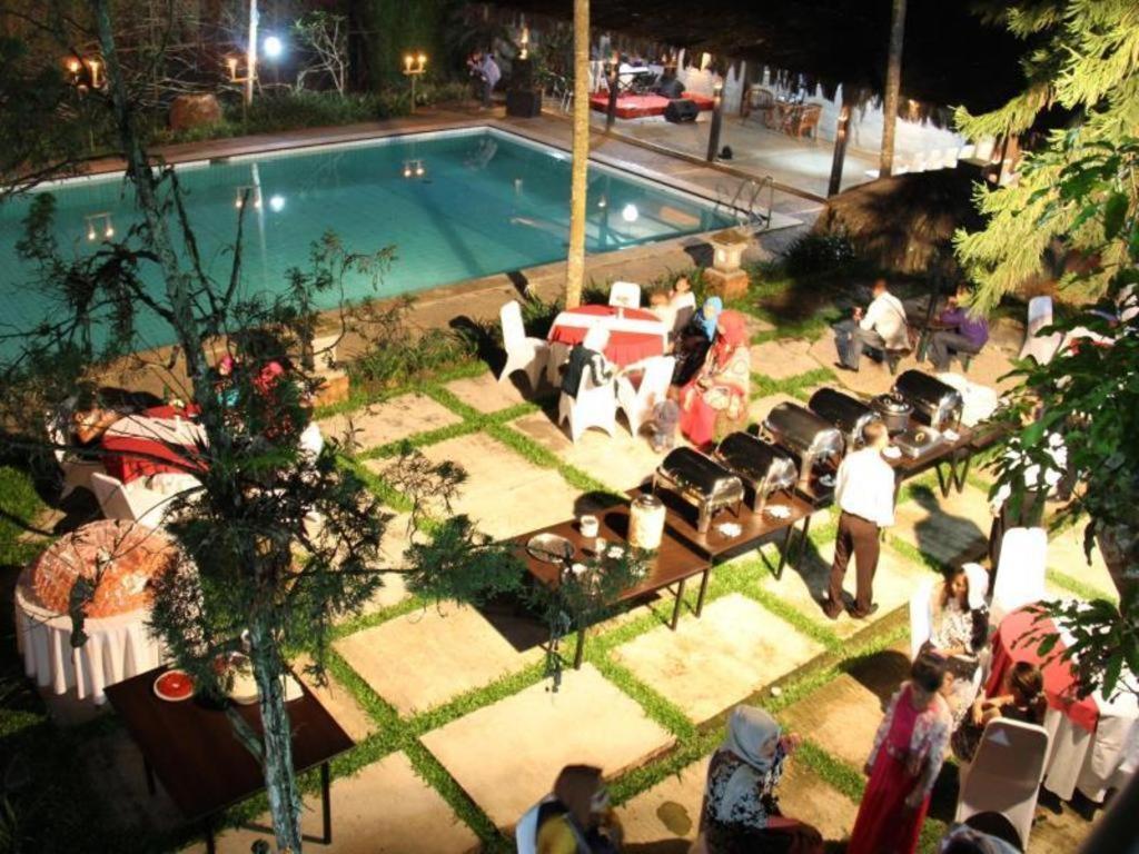 Augusta Sukabumi Hotel Eksteriør billede