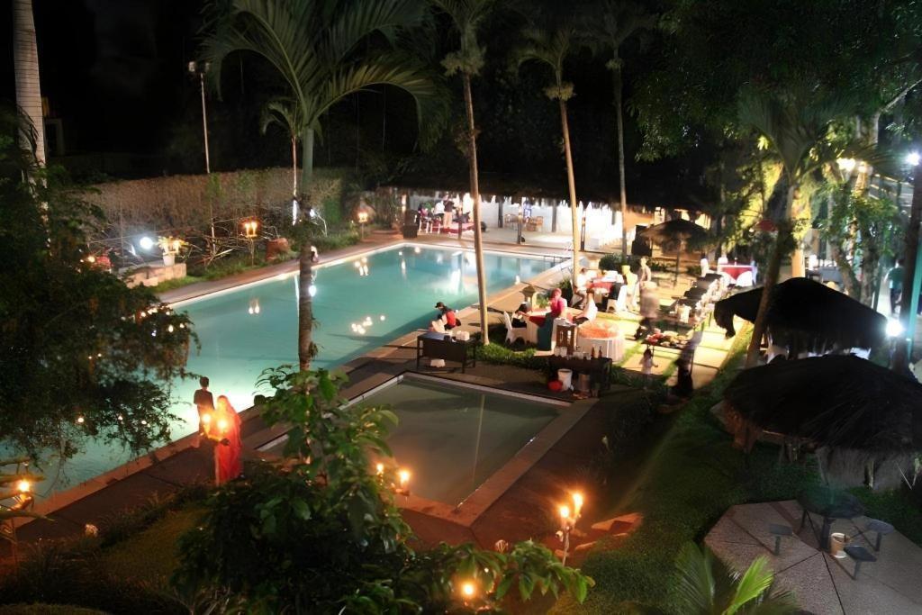Augusta Sukabumi Hotel Eksteriør billede