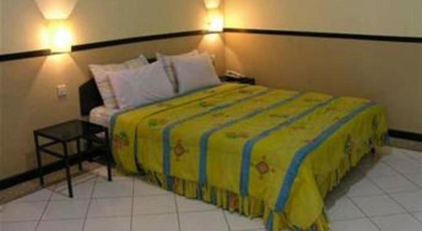 Augusta Sukabumi Hotel Eksteriør billede