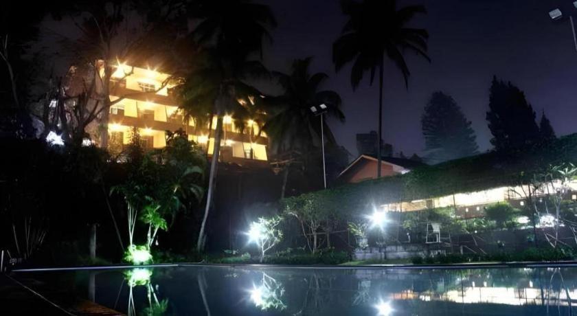 Augusta Sukabumi Hotel Eksteriør billede