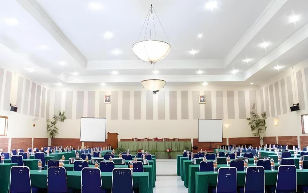 Augusta Sukabumi Hotel Eksteriør billede