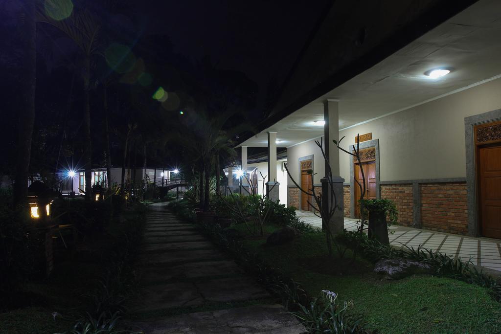 Augusta Sukabumi Hotel Eksteriør billede